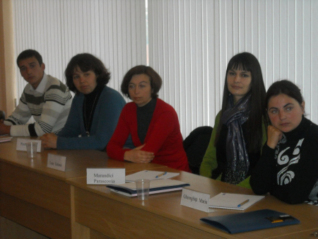 Seminar instructiv pentru operatorii de interviu antrenaţi în anul 2013 în cercetările statistice din domeniul social